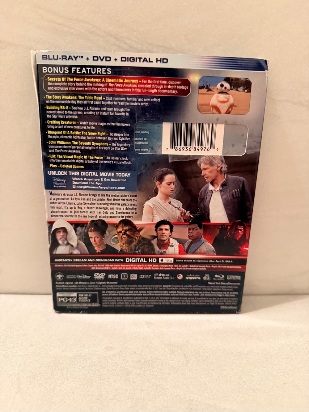 Star Wars: The Force Awakens (Blu-ray + DVD) - Picture 2 of 4